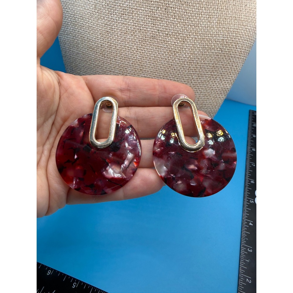Red Marbled Resin Gold Tone Oval Link Drop Statement Earrings Geometric Post